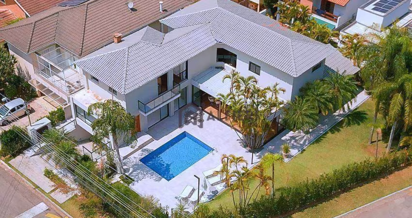Espetacular casa de esquina, muita área verde, lazer completo, amplas salas , Home theater, escritório