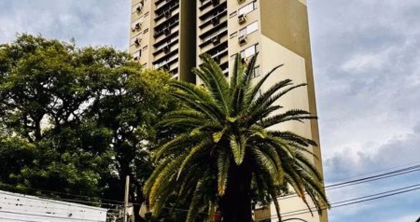 Apartamento cobertura duplex com área total de 281,31 m², sendo 218,47 m², de área privativa no centro de Maringá/PR. Edifício Marquês D’Herval   Valor: De R$ 850.000,00              Por: R$ 650.000,0