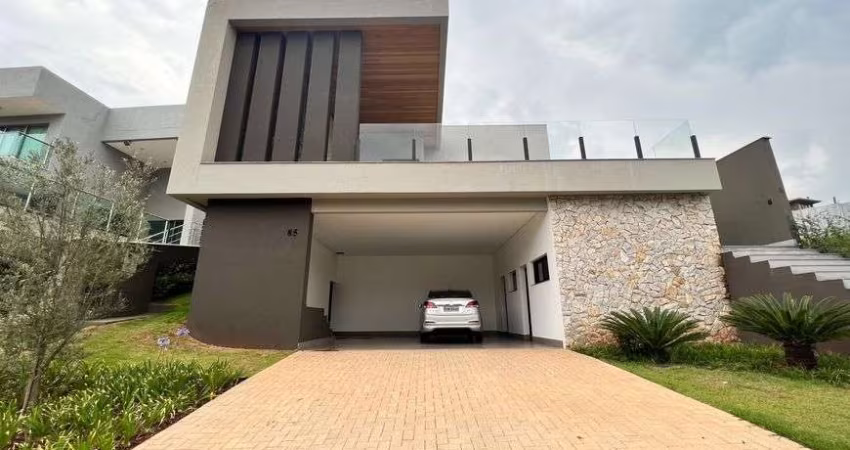 Casa de condomínio para venda com 300 metros quadrados com 4 quartos