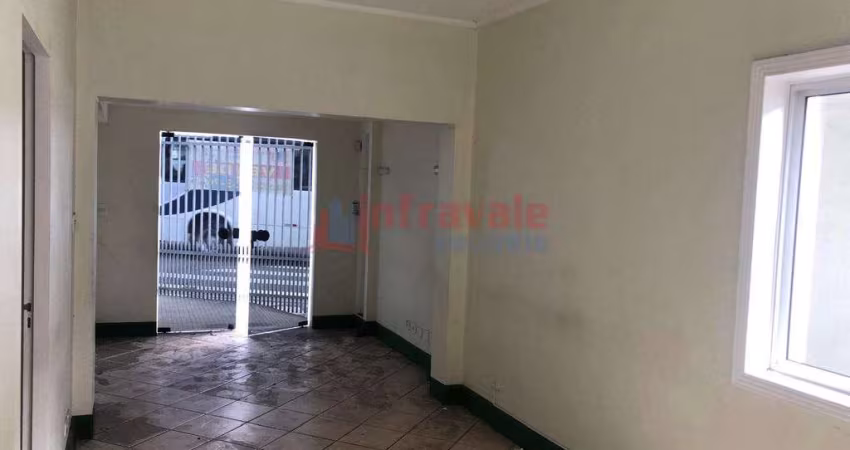 Casa com 4 dorms, Centro, Jacareí - R$ 950 mil, Cod: 7779