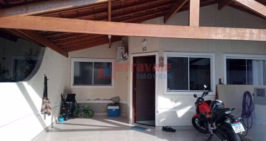 Casa de Condomínio com 2 quartos, Bandeira Branca, Jacareí - R$ 320 mil, Cod: 14237