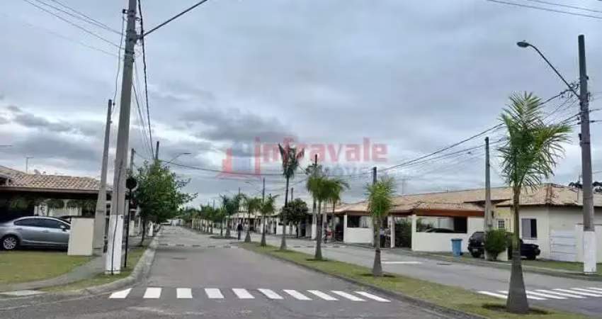 Casa de Condomínio com 2 quartos, Centro, Jacareí - R$ 426 mil, Cod: 12833