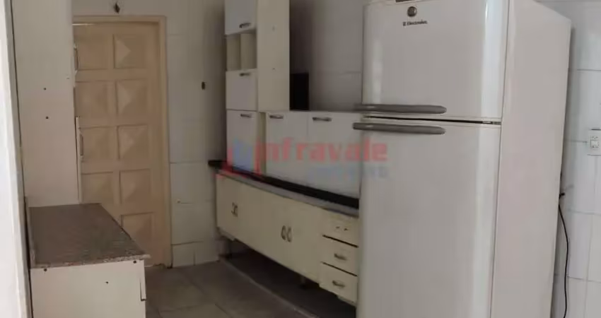 Casa com 3 dorms, Jardim Siesta, Jacareí - R$ 450 mil, Cod: 13895