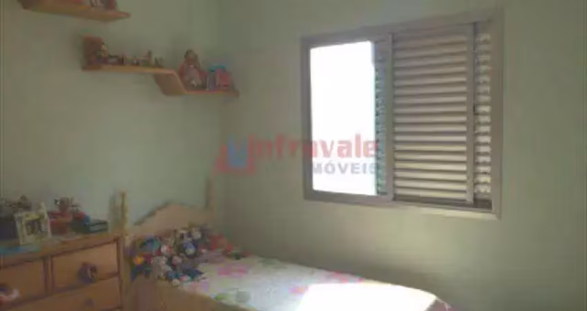 Apartamento com 2 quartos, Parque Santo Antônio, Jacareí - R$ 180 mil, Cod: 5561