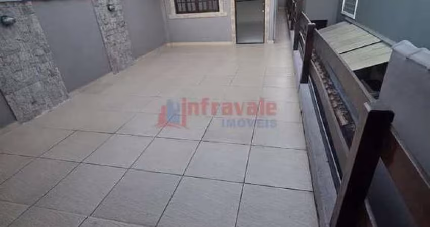 Casa com 3 dorms, Jardim Emília, Jacareí - R$ 360 mil, Cod: 12063
