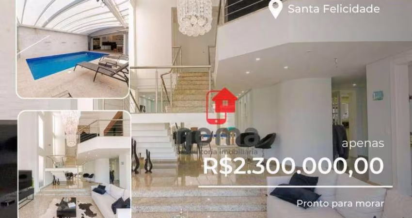 Casa com piscina em condomínio fechado!