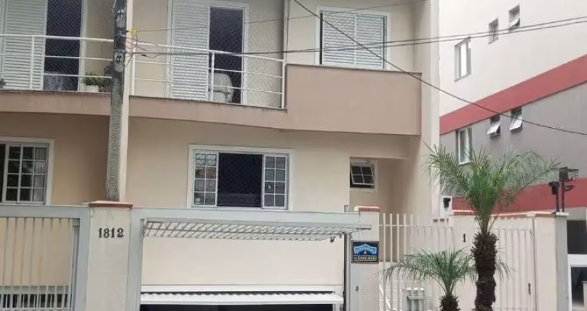 Casa com 3 quartos à venda na Rua Maranhão, 1812, Água Verde, Curitiba