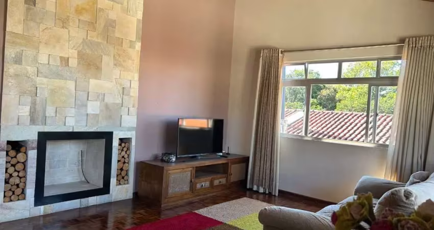 Casa com 4 quartos para alugar na Rua do Amapá, 486, Vista Alegre, Curitiba