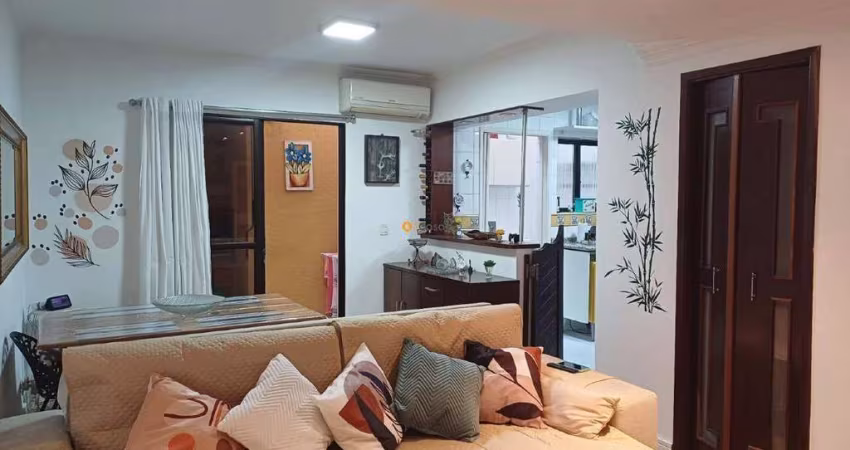 Casa em Condomínio à venda 3 dormitórios, 1 suíte, 2 vagas