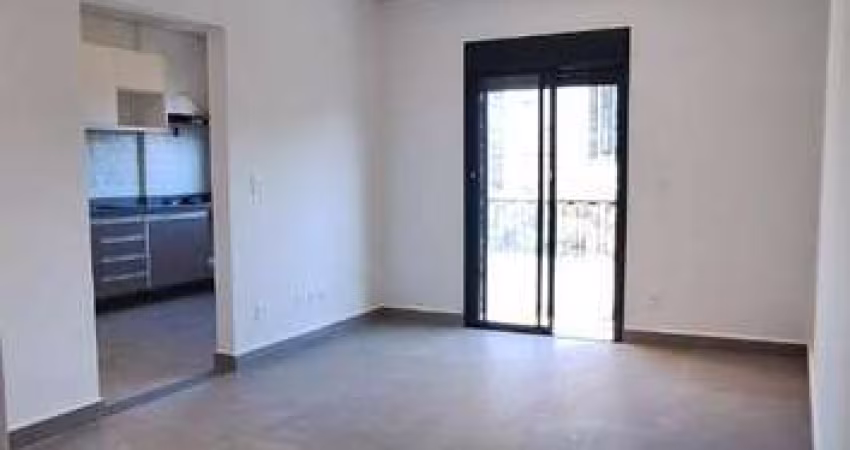 Apartamento todo reformado.