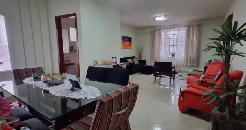 Sobrado à venda em Alto do Ipiranga São Paulo, 250 m², 4 dormitórios, 4 suítes, 6 vagas - OTIMA OPORTUNIDADE