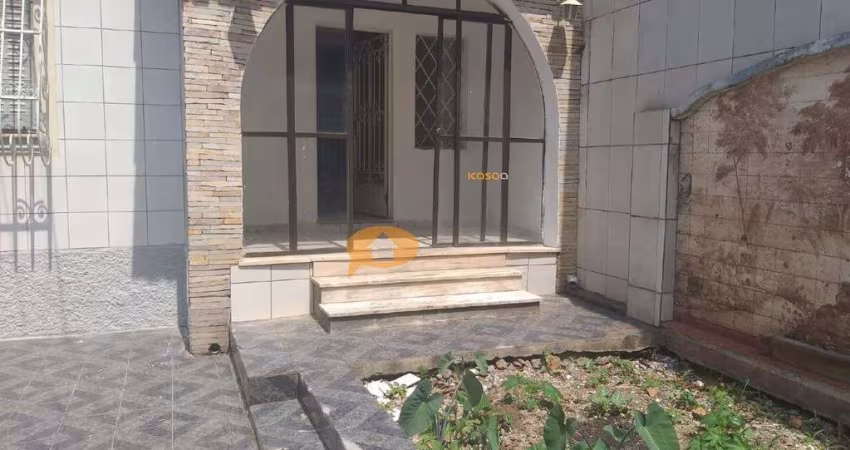 Casa a venda, 200m² com 3 dormitórios 3 vagas - Vila Monumento, SP