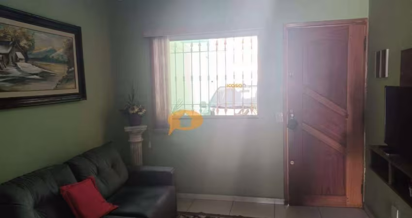 Sobrado com 02 dormitórios, duas suítes e duas vagas - Parque Oratório - Santo André