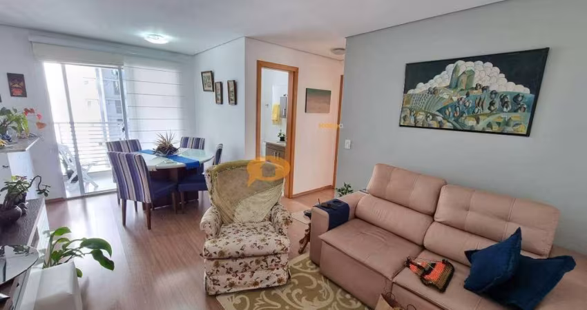 Apartamento com 02 dormitórios, uma suíte e 02 vagas