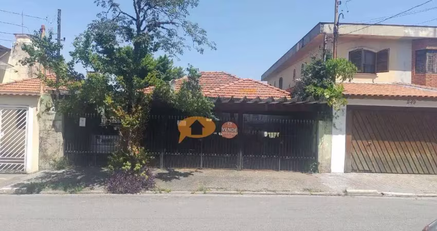 Casa/ terreno a venda com 03 dormitórios e 03 vagas - jardim maristela