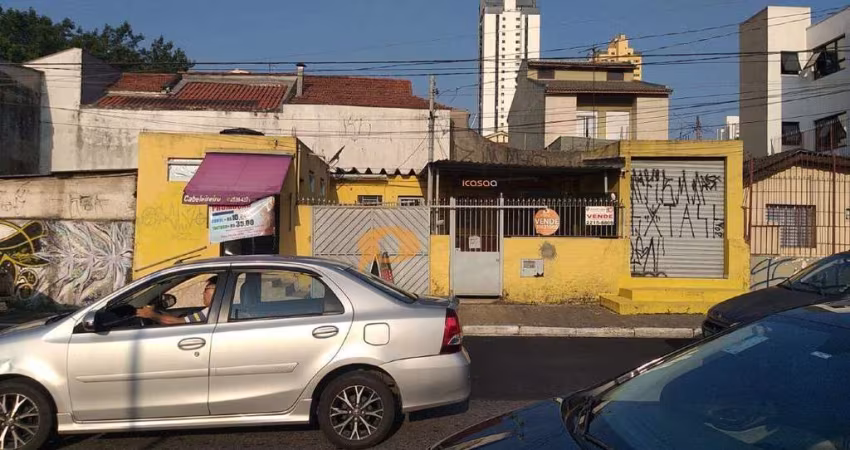Casa Térrea - 2 salão - Comercial/Residencial - 4 vagas de garagem- Moinho Velho/sp.