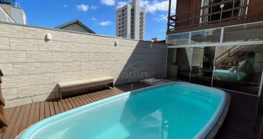 Casa 04 dormitórios, averbada, quadra mar, centro, r$950.000,00, navegantes!