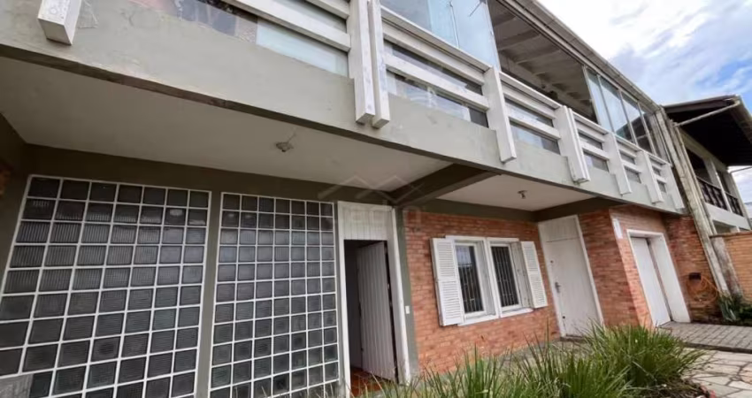 CASA PADRÃO PARA ALUGAR, R$ 7.000,00 BAIRRO MEIA PRAIA DE NAVEGANTES/SC.