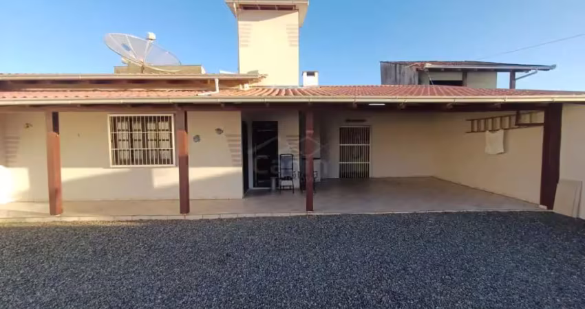 Casa com 3 quartos para alugar na Rua Encontrista Artur Alfredo Galvez, 651, Gravata, Navegantes