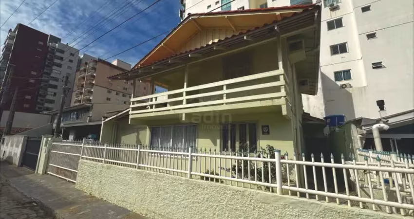 Casa de 4 dormitórios, r$650.000,00 no gravata em navegantes/sc