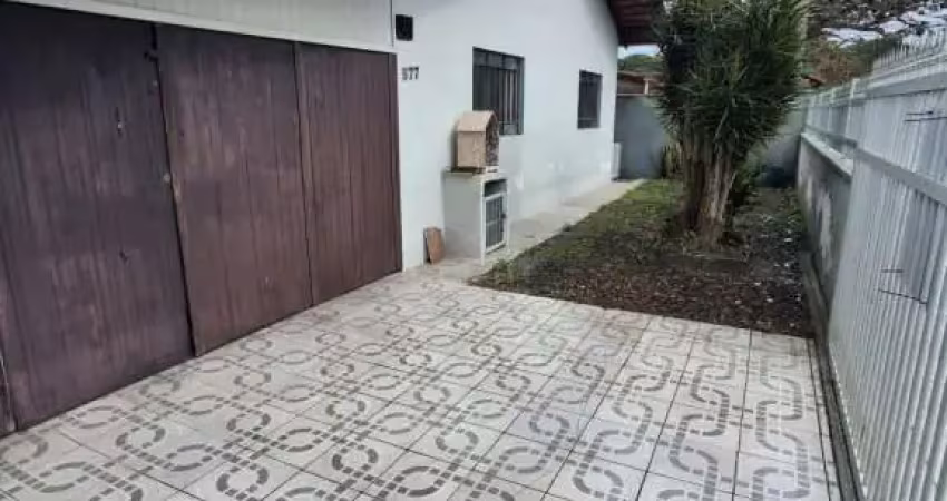 Casa  para alugar, r$ 2.950,00 bairro meia praia navegantes/sc.