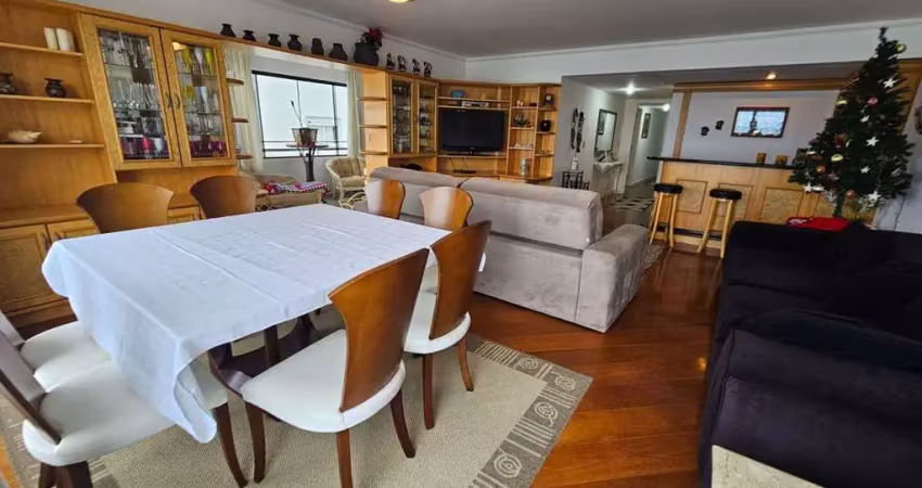 Apartamento com 3 quartos à venda na Avenida Atlântica, 1400, Centro, Balneário Camboriú