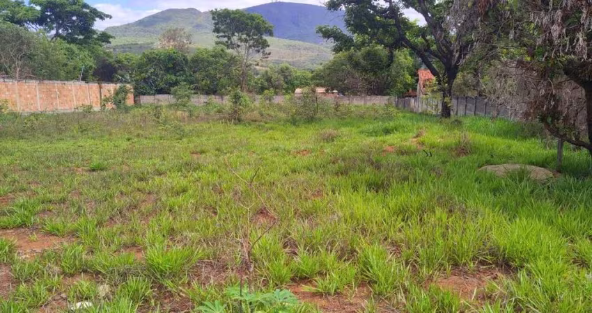 ÀREA DE 1.900 M², EM MATEUS LEME!