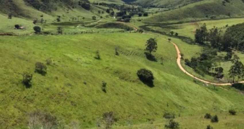 Fazenda para Venda em Mogi das Cruzes, CENTRO, 4 dormitórios, 1 suíte, 2 banheiros, 10 vagas