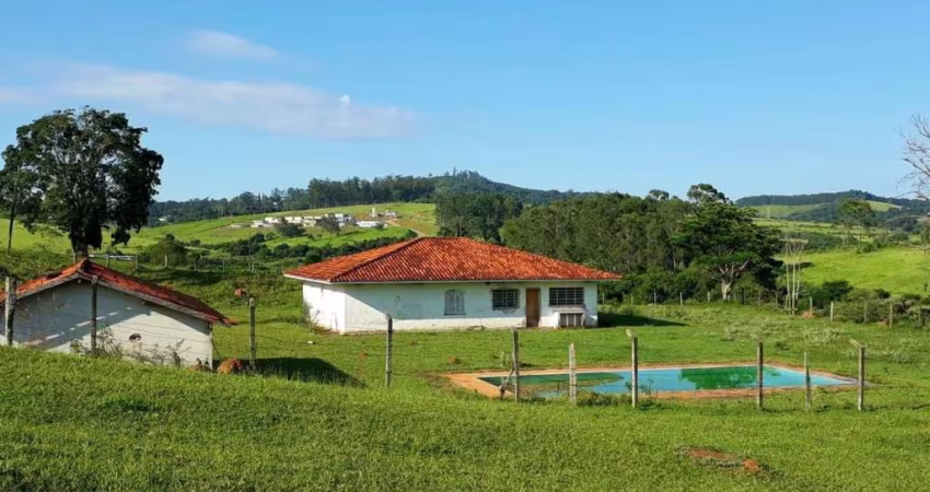 Sítio para Venda em Bragança Paulista, CURITIBANOS, 3 dormitórios, 1 banheiro, 15 vagas