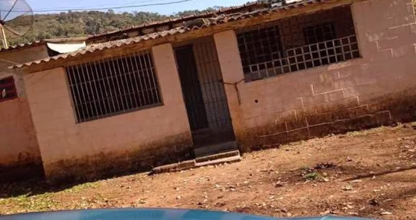 Sítio para Venda em Igaratá, PX AO BAIRRO  PEÃO, 2 dormitórios, 1 banheiro, 15 vagas