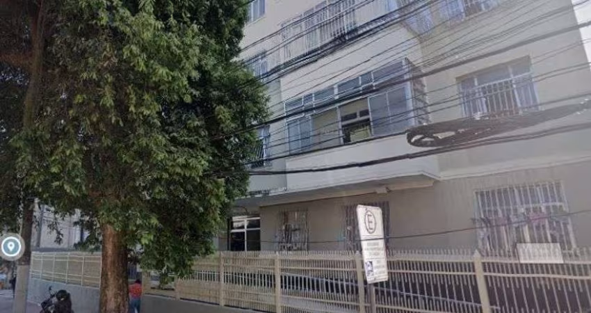 Amplo apt. de 3 quartos à venda no Centro de Niterói - RJ