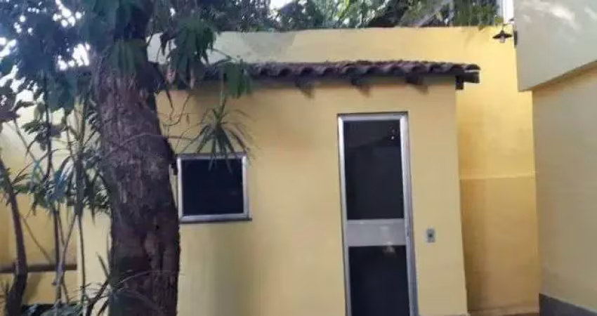 Casa à Venda em Rua Fechada com Portaria 24h SÃO FRANCISCO