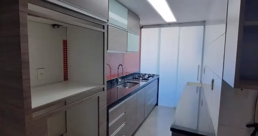 Apartamento amplo com varandão na rua mem de sá – imperdível!