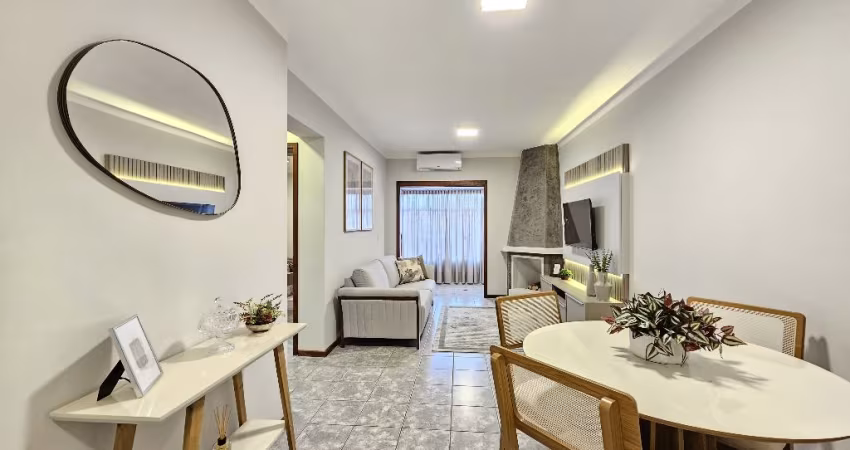 MOBILIADO E DECORADO, 2 DORMITÓRIOS, SUÍTE E LAREIRA