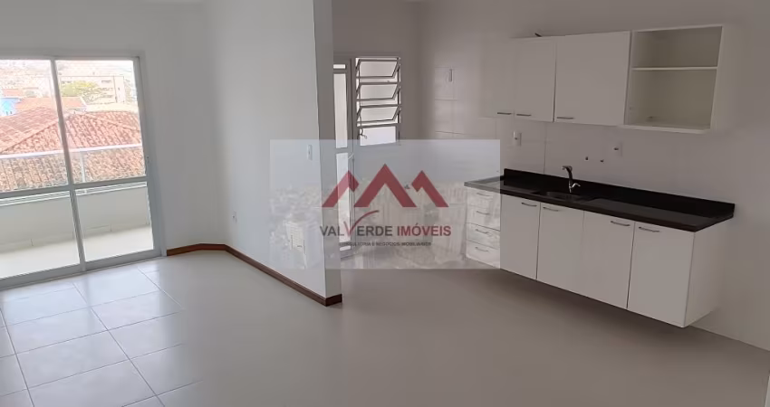 Apartamento 3 dormitórios sendo 1 suíte - Barreiros São José SC