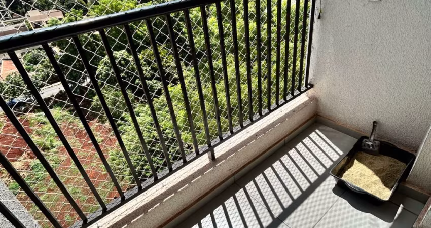 Apartamento com sacada e elevador no monte alegre