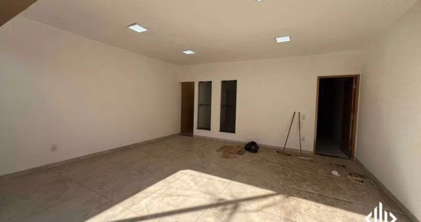 Casa no Polocentro, com: