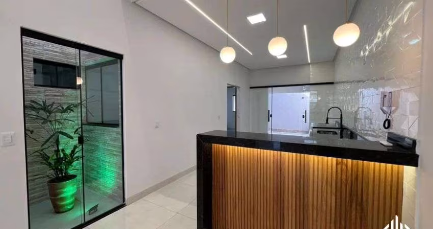 Casa no Bairro Residencial Vida Nova, com: