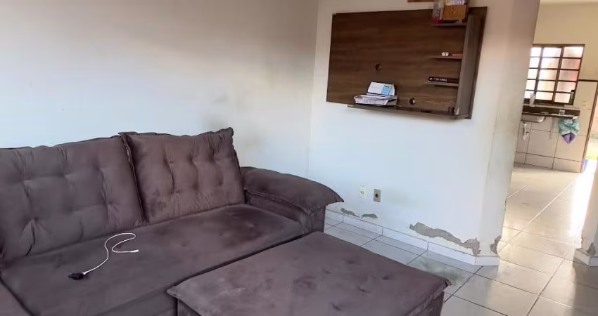 Casa com terreno de 240m² Bairro Santo Antônio em Anápolis