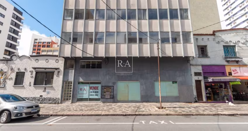 Prédio à venda na Rua Comendador Macedo, Centro, Curitiba