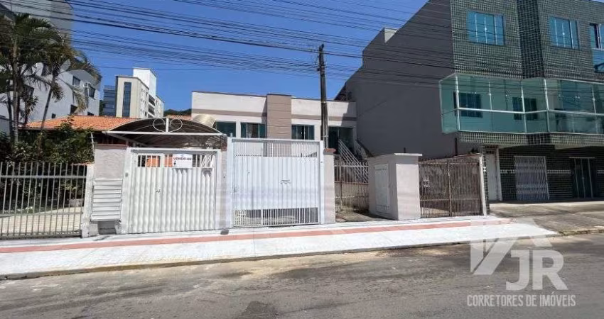 Sobrado a venda em Camboriú com 2 quartos sendo 1 suíte!!!