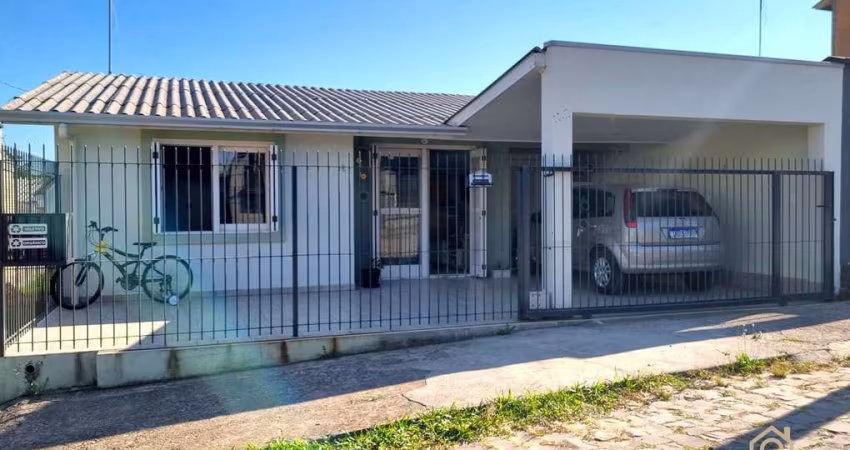 Casa à venda no bairro Desvio Rizzo - Caxias do Sul/RS