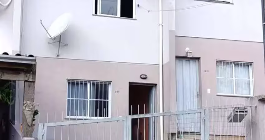 Casa com 2 quartos à venda no São Giácomo, Caxias do Sul 