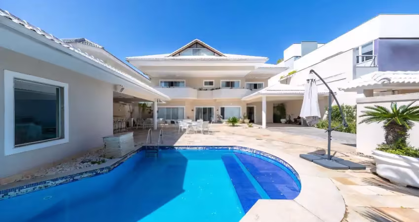 Residencial triplex de alto padrão no condomínio quintas do rio - barra da tijuca