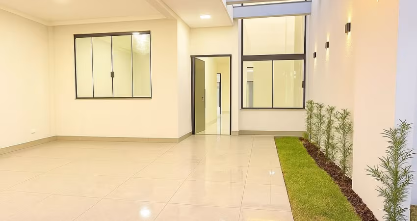 Casa à Venda no Jardim Paris VI – Maringá 3 Quartos, Suíte, Pé Direito Duplo e Área Gourmet Completa
