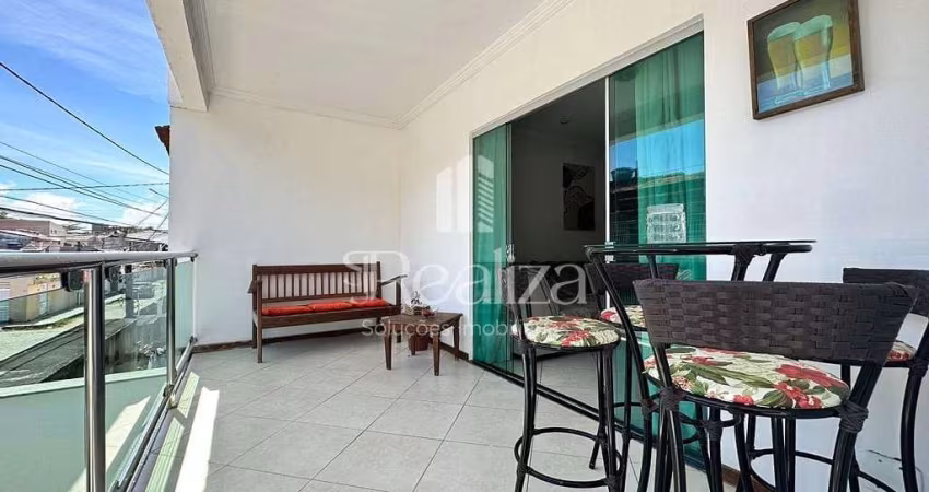 Sobrado à venda no bairro Hernane Sá, com 4 dormitórios sendo 2 suítes, garagem e área de terraço.