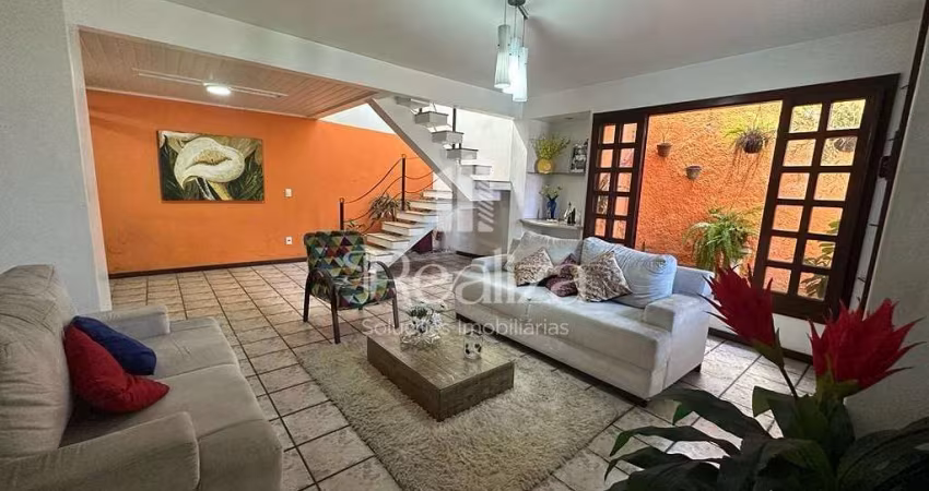 Casa e área comercial á venda, Pontal, Ilhéus, BA