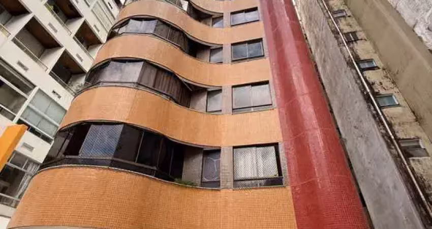 Vendo raridade com 3 suites mais gabinete no corredor da vitoria