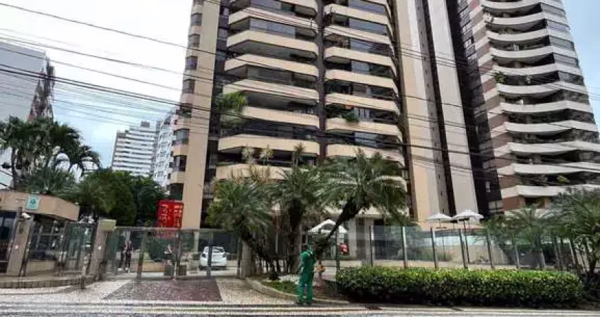 Vendo apartamento com 4 quartos ( 3 suítes) no horto florestal
