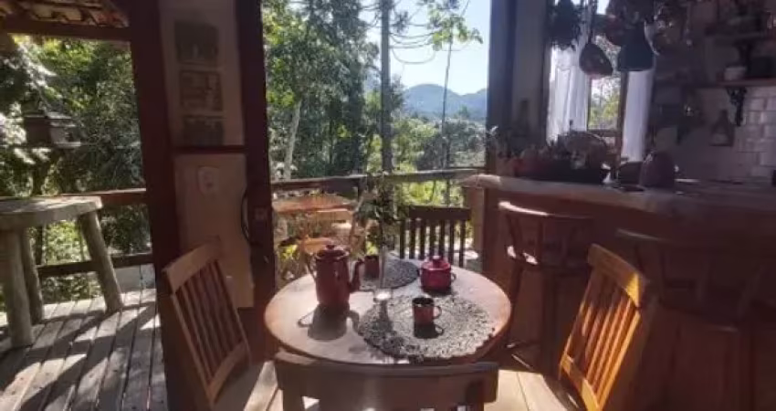 Vendo Linda Casa em Meio à Mata Atlântica – São Pedro da Serra (Lumiar), Nova Friburgo/RJ